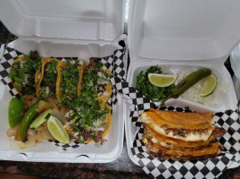 Mariachisss Tacos food