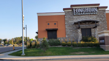 Longhorn Steakhouse food