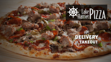 Lake Harriet Pizza food
