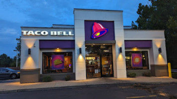 Taco Bell outside