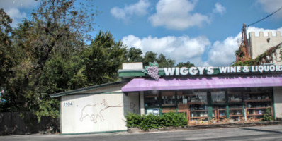Wiggy's Wine Spirits In Aust food