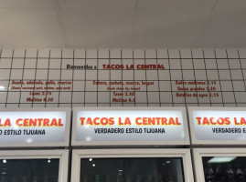 Tacos La Central food