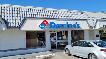 Domino's Pizza outside