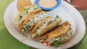 Tacos La Casita food
