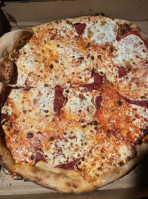Zizza Pizza food