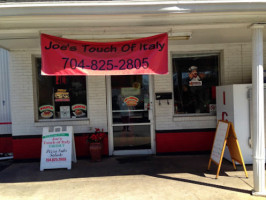 Joe's Touch Of Italy outside