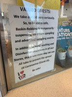 Baskin-robbins outside