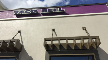 Taco Bell inside