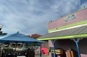 Surfside Café outside