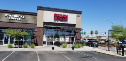 Smashburger outside