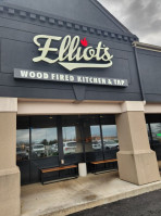Elliot's Wood Fired Kitchen Tap food