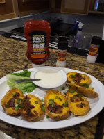 Brewingz Sports And Grill Wayside food