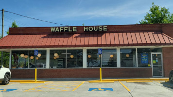 Waffle House outside