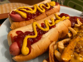 Leo’s Coney Island food