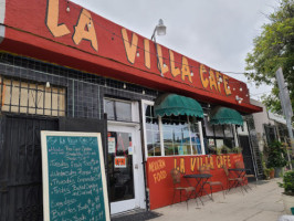La Villa Cafe outside