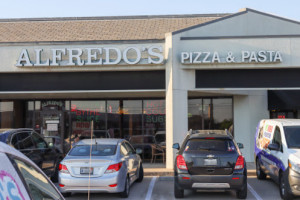 Alfredo's Pizza Pasta outside