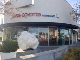 Dos Coyotes Border Cafe outside