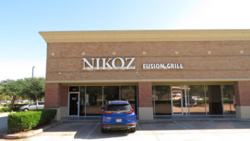 Nikoz Fusion Grill outside
