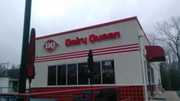 Dairy Queen Store In Pla outside