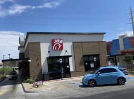 Chick-fil-a Flamingo Valley View food