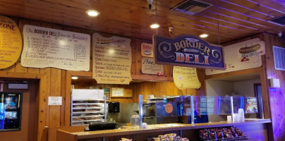 Bordertown Deli food