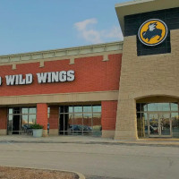 Buffalo Wild Wings Zionsville outside