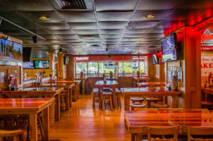 Winghouse Grill inside