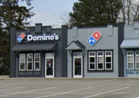 Domino's Pizza outside