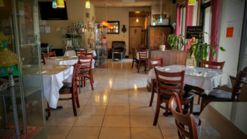 Thai Bowl Cafe In Loma L inside