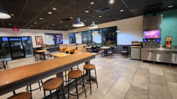 Taco Bell inside