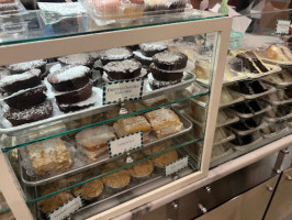 Magnolia Bakery Grand Central food