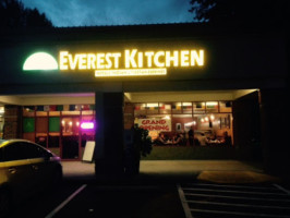 The Everest Kitchen outside