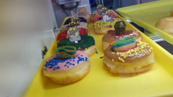 Baker's Dozen Donuts food