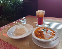 Dee Thai Curry food