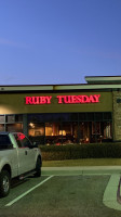 Ruby Tuesday outside