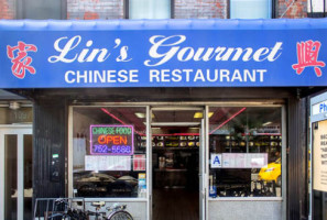 Lin's Gourmet Chinese Cuisine outside
