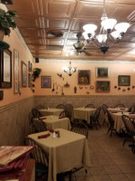 Alfonso's Gourmet Pizza Pasta Shop inside