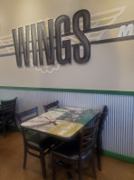 Wingstop inside