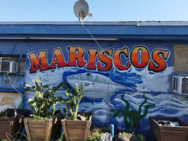 Mariscos El Pariente outside