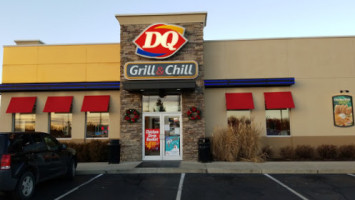 Dairy Queen Grill Chill outside