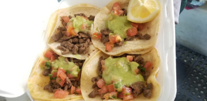 Charro's Street Tacos food