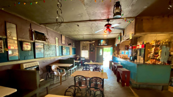 Mississippi Blues Trail – Blue Front Cafe inside