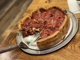 Giordano's inside