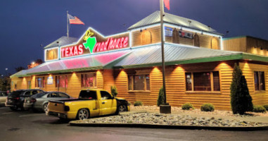 Texas Roadhouse outside