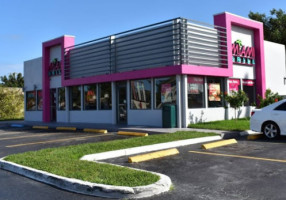 Miami Grill outside