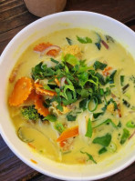 Pakamon Thai Food food