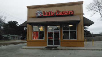 Little Caesars Pizza food