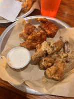 Hooters food