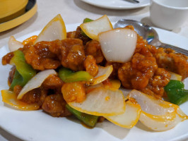 Ling Ling Cuisine food