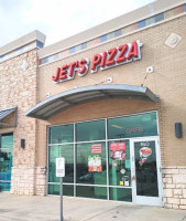 Jet’s Pizza food